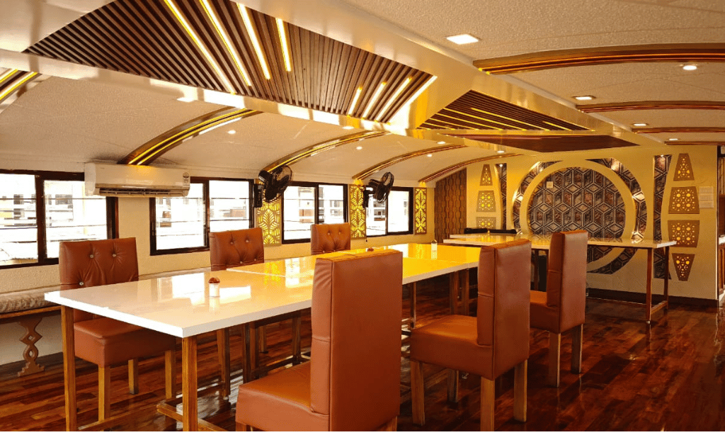 Ambasodor Houseboat (4)